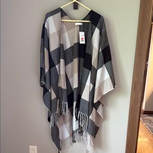 Plaid Black and Gray Shawl